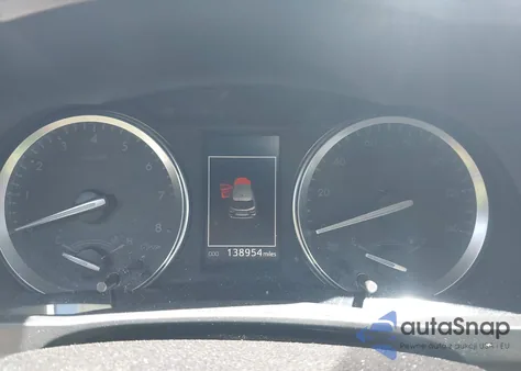 2017 Toyota Highlander Xle z USA, uszkodzony, nr VIN 5TDJZRFHXHS370327